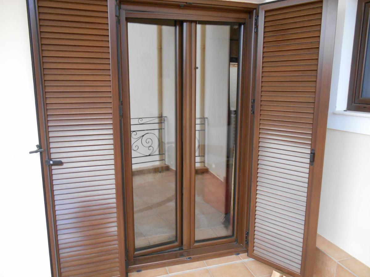 Amadriades Kalavryta Luaran gambar